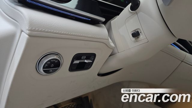 Mercedes-Benz EQS EQS450+