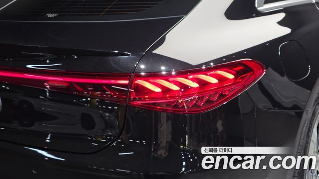 Mercedes-Benz EQS EQS450+