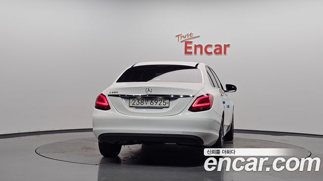 Mercedes-Benz C-Class C200