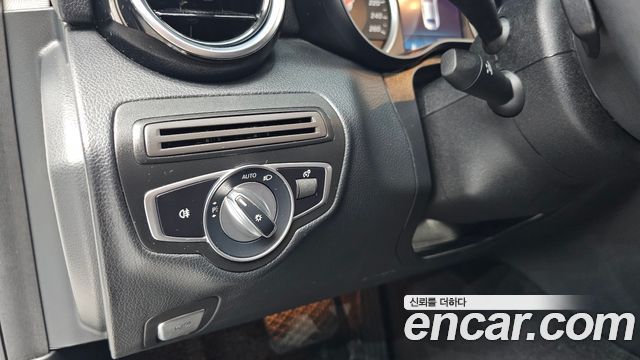 Mercedes-Benz C-Class C200