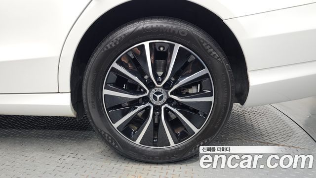 Mercedes-Benz C-Class C200
