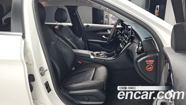 Mercedes-Benz C-Class C200
