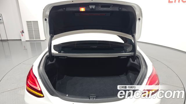 Mercedes-Benz C-Class C200