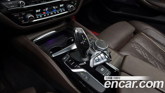 BMW 5-Series 520d xDrive M Sport Package Plus