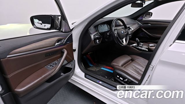 BMW 5-Series 520d xDrive M Sport Package Plus