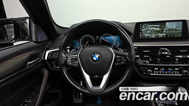 BMW 5-Series 520d xDrive M Sport Package Plus