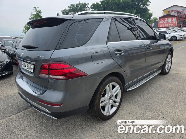 Mercedes-Benz GLE-Class GLE350 d 4MATIC