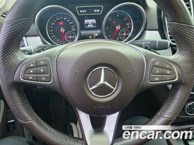 Mercedes-Benz GLE-Class GLE350 d 4MATIC