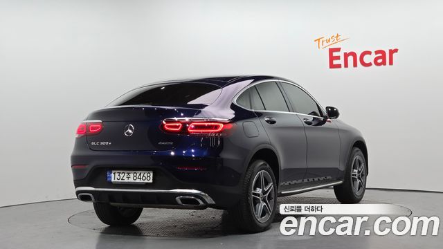 Mercedes-Benz GLC-Class GLC300e 4MATIC Coupe Premium package