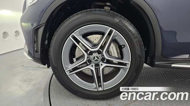 Mercedes-Benz GLC-Class GLC300e 4MATIC Coupe Premium package