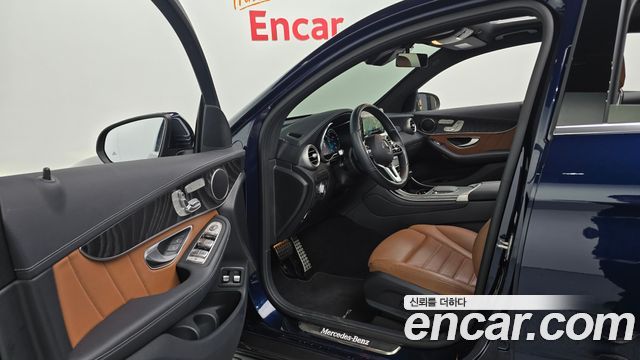 Mercedes-Benz GLC-Class GLC300e 4MATIC Coupe Premium package