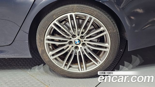 BMW 5-Series 520d xDrive M Sport Package Plus