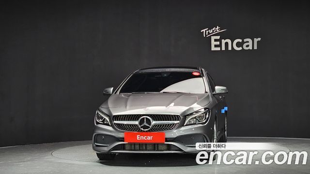 Mercedes-Benz CLA-Class CLA220 AMG Line