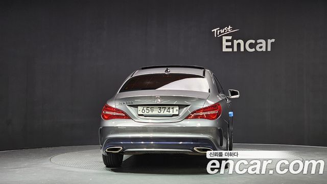 Mercedes-Benz CLA-Class CLA220 AMG Line