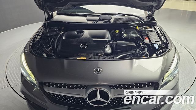 Mercedes-Benz CLA-Class CLA220 AMG Line