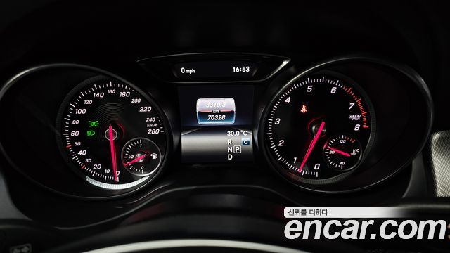 Mercedes-Benz CLA-Class CLA220 AMG Line