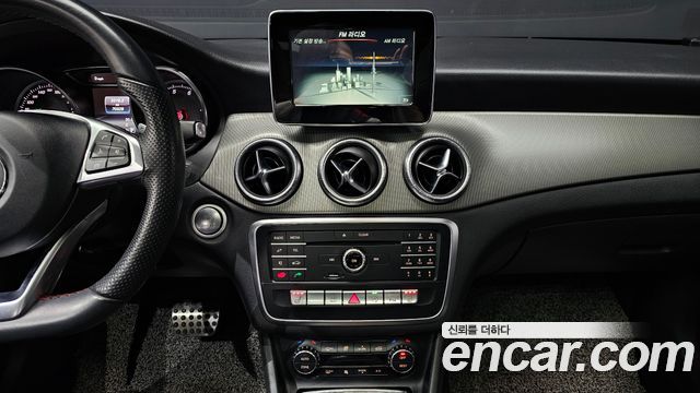 Mercedes-Benz CLA-Class CLA220 AMG Line
