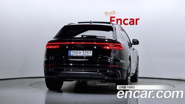 Audi Q8 55 TFSI Quattro Premium