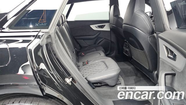 Audi Q8 55 TFSI Quattro Premium