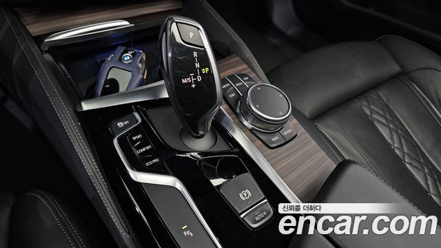 BMW 5-Series 520d Luxury Plus