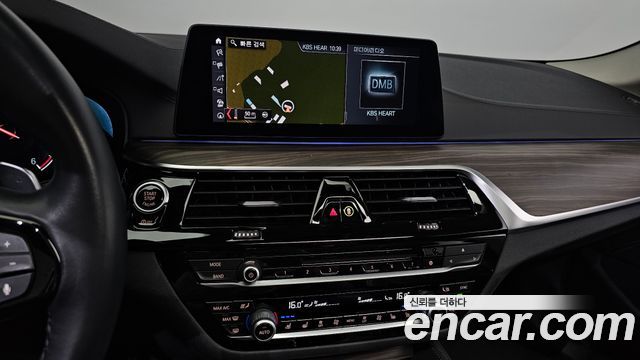 BMW 5-Series 520d Luxury Plus
