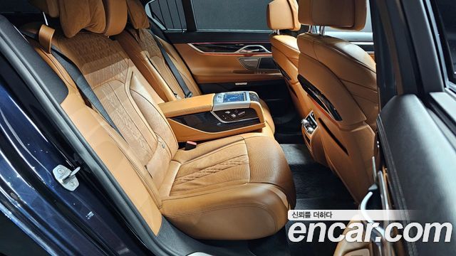 BMW 7-Series 730d xDrive M Sport