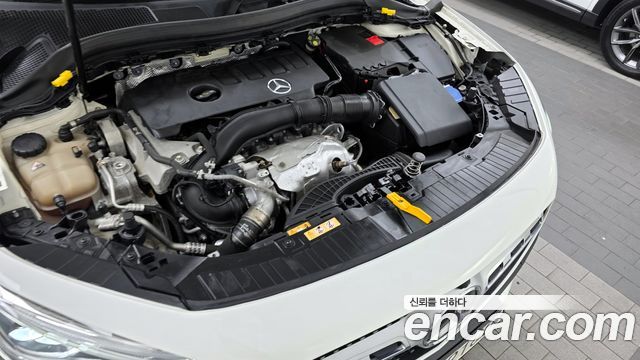Mercedes-Benz GLA-Class GLA250 4MATIC