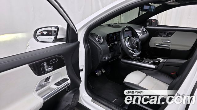 Mercedes-Benz GLA-Class GLA250 4MATIC