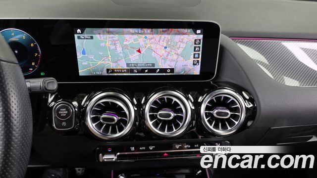 Mercedes-Benz GLA-Class GLA250 4MATIC