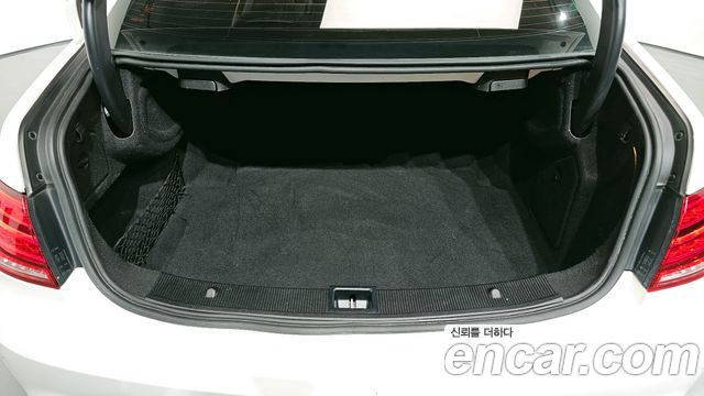 Mercedes-Benz E-Class E200 Coupe
