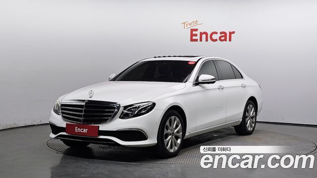 Mercedes-Benz E-Class E300 4MATIC Exclusive
