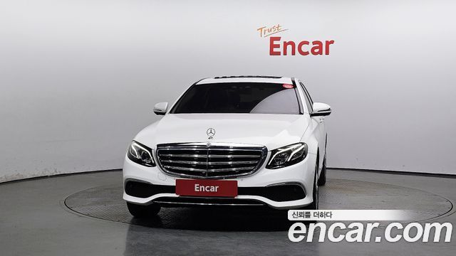 Mercedes-Benz E-Class E300 4MATIC Exclusive