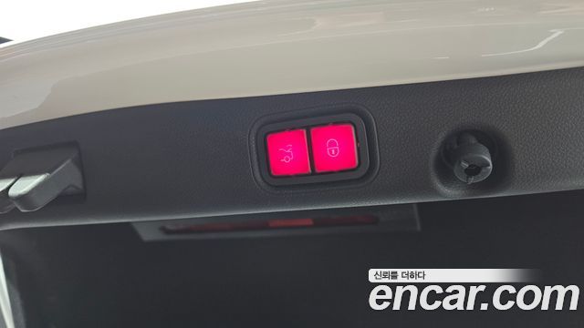 Mercedes-Benz E-Class E300 4MATIC Exclusive