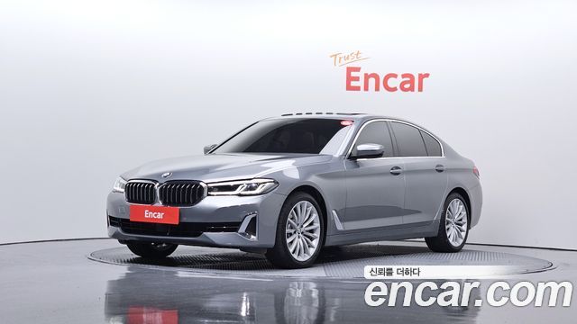 BMW 5-Series 530i xDrive Luxury