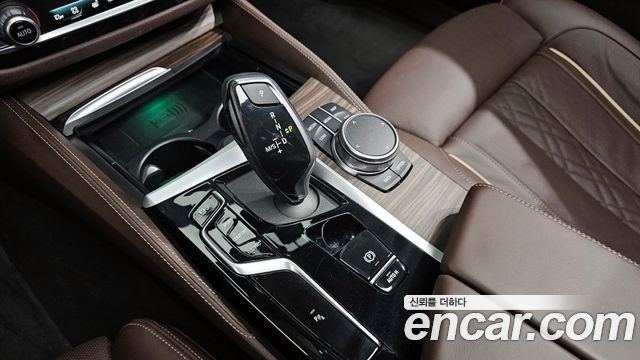BMW 5-Series 530i xDrive Luxury