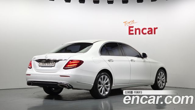 Mercedes-Benz E-Class E300 Exclusive