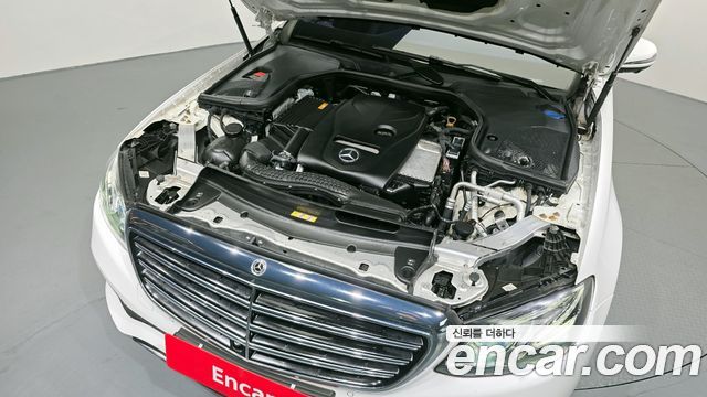 Mercedes-Benz E-Class E300 Exclusive