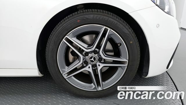 Mercedes-Benz E-Class E250 AMG Line