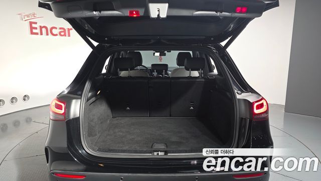 Mercedes-Benz GLA-Class GLA250 4MATIC
