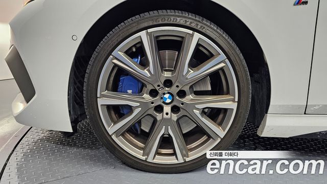 BMW 2-Series M235i xDrive
