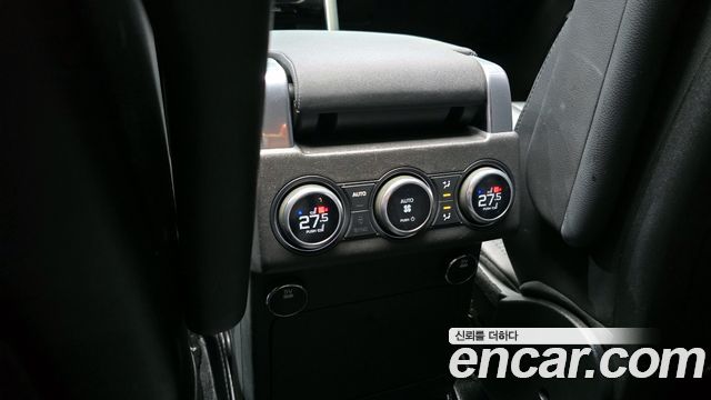 Land Rover Discovery 3.0 TD6 HSE