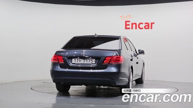 Mercedes-Benz E-Class E300 Elegance