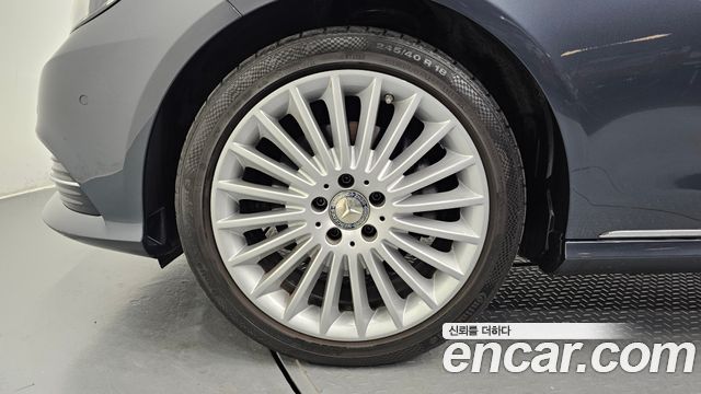 Mercedes-Benz E-Class E300 Elegance