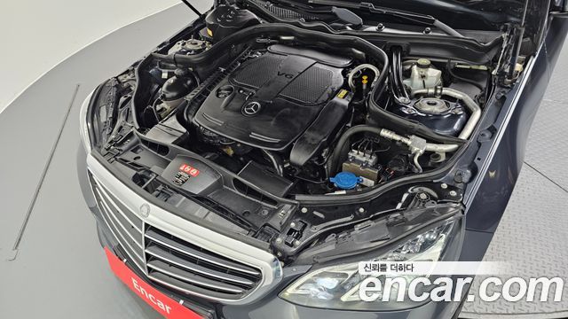 Mercedes-Benz E-Class E300 Elegance