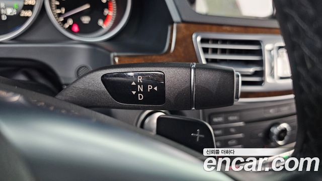 Mercedes-Benz E-Class E300 Elegance