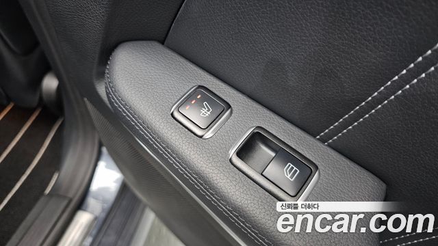 Mercedes-Benz E-Class E300 Elegance