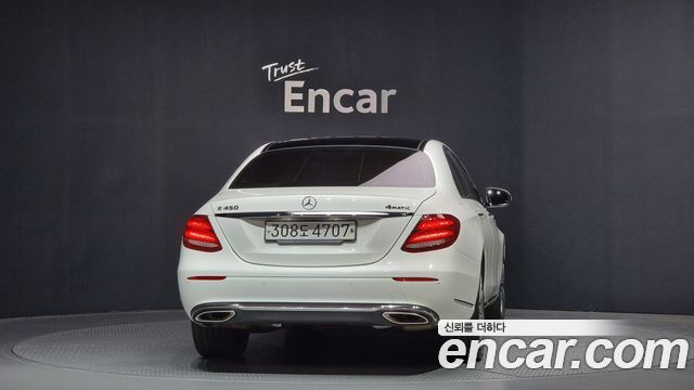 Mercedes-Benz E-Class E450 4MATIC Exclusive