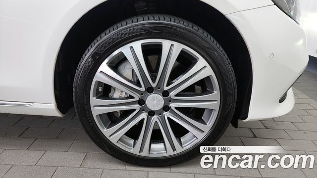 Mercedes-Benz E-Class E450 4MATIC Exclusive