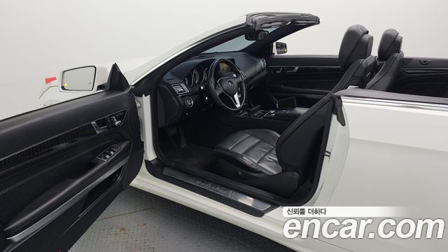 Mercedes-Benz E-Class E200 Cabriolet