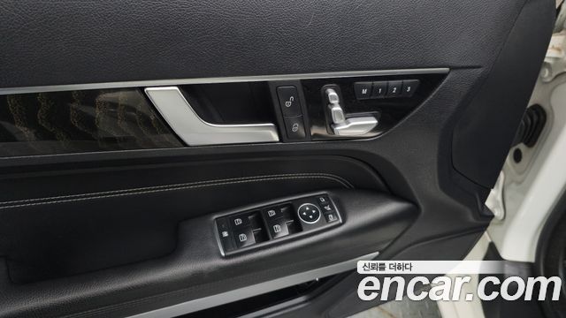 Mercedes-Benz E-Class E200 Cabriolet